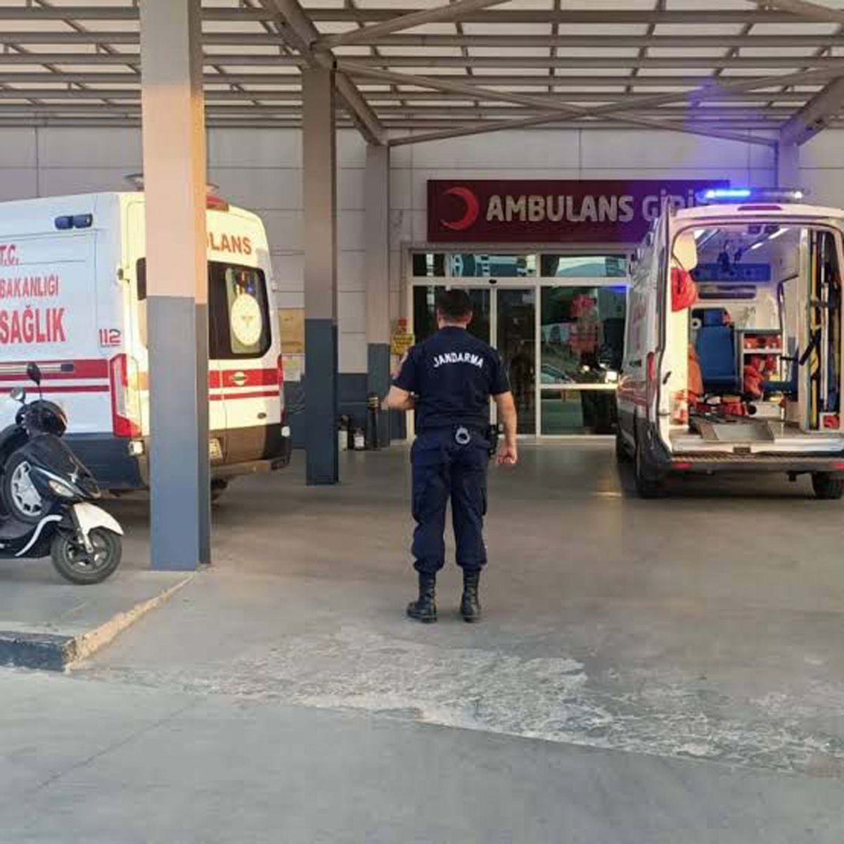 Üç yaşlı uşaq boya durulaşdırıcısı içdi -  Xəstəxanaya yatırıldı
