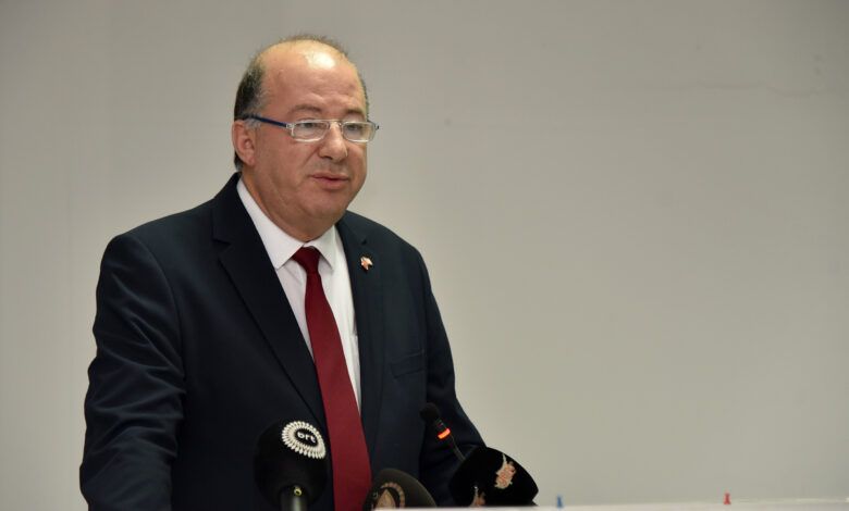Çoxlu xəstəxanalar açmaq yüksək səhiyyə xidməti üçün kifayət deyil -  Hakan Dinçyürək