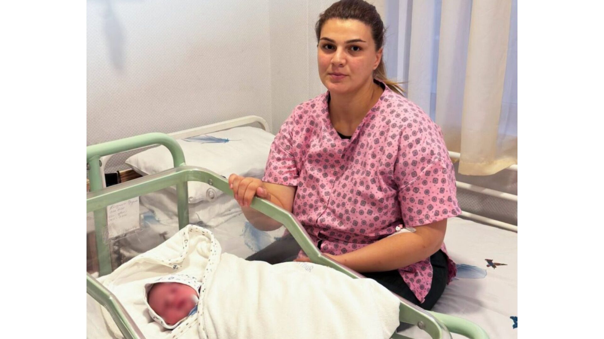 Füzulidə hamilə qadın təcili tibbi yardım maşınında uşaq dünyaya gətirdi –  FOTO