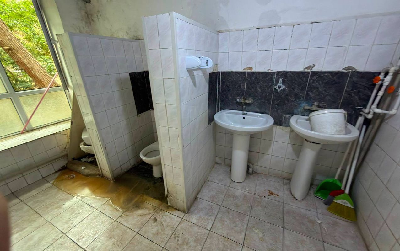 Bakıda uşaq xəstəxanasında biabırçı mənzərə -  FOTO