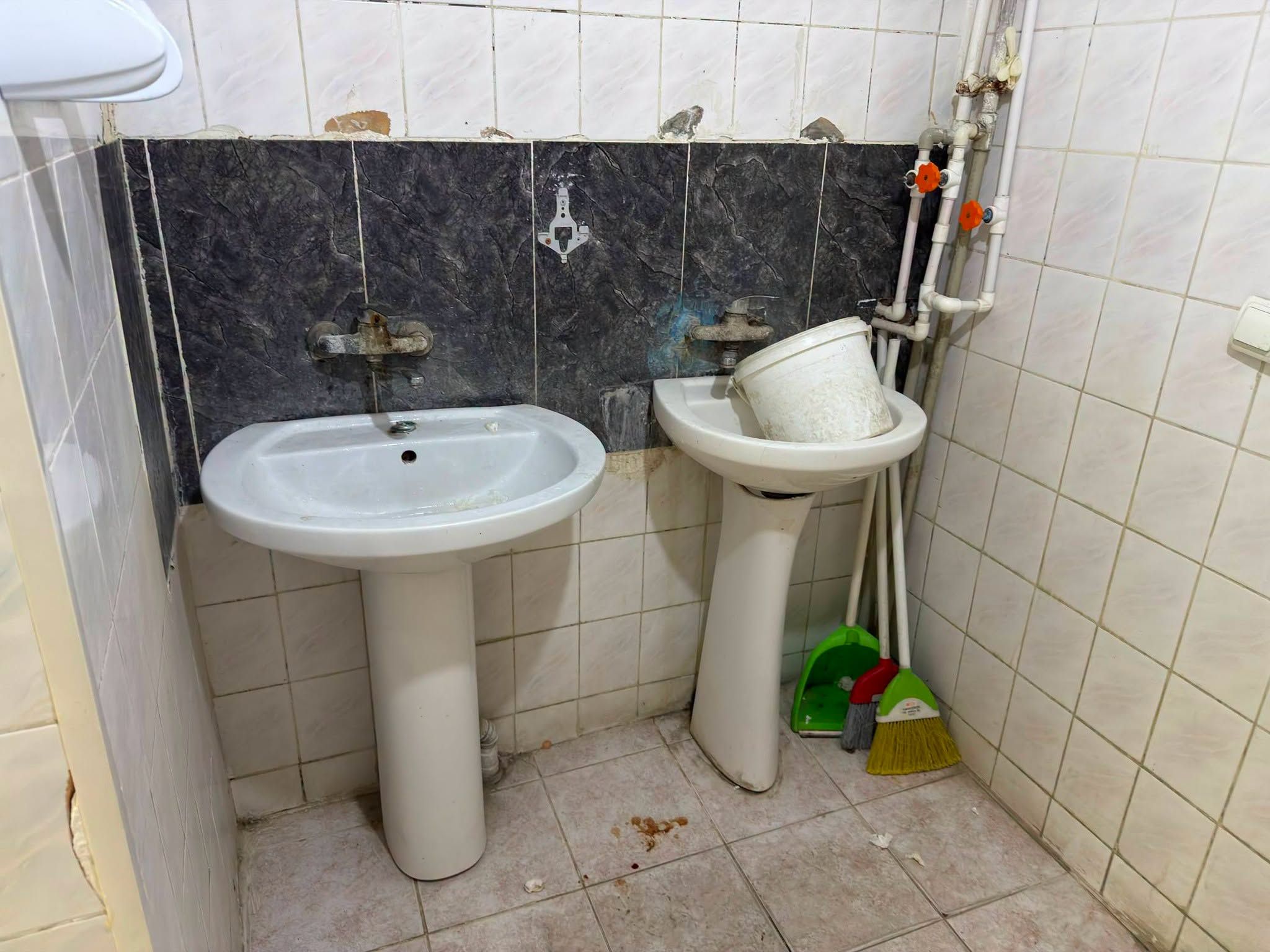 Bakıda uşaq xəstəxanasında biabırçı mənzərə -  FOTO
