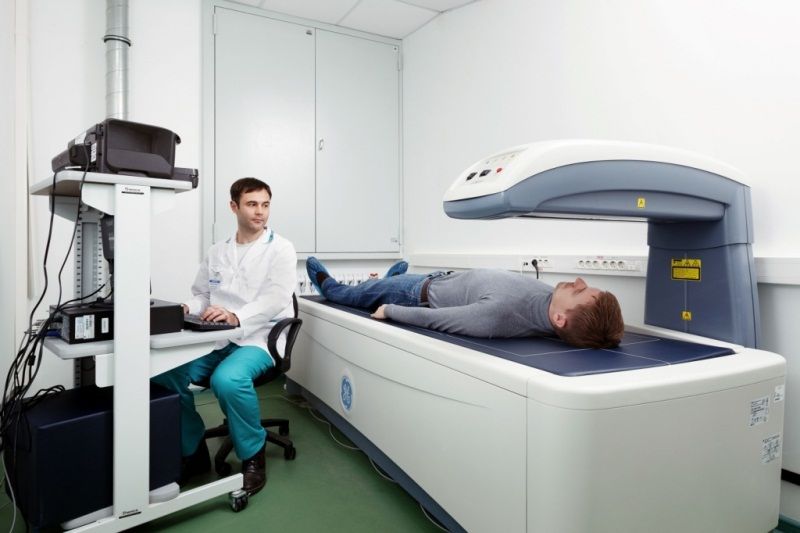 Sümüklərinizi səssiz təhlükədən qoruyun! -  Densitometriya müayinəsi ilə osteoporozu vaxtında aşkarlayın