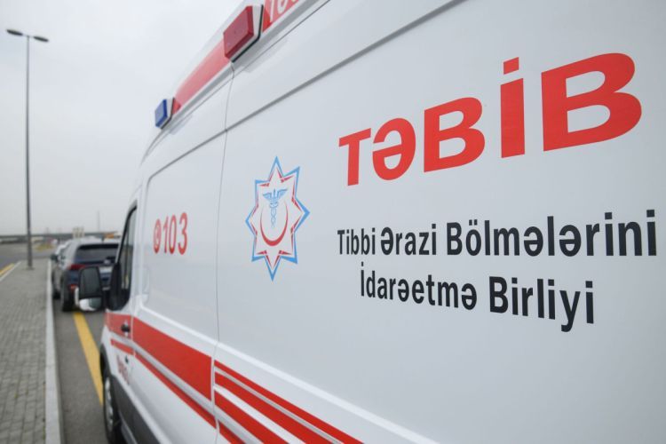 Badamdarda yaşayış binasında partlayış 