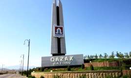 Qazaxda maskalı şəxs evə basqın etdi -  Yaralananlar var