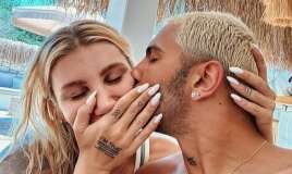 Toya hazırlaşırdı,  ayrıldılar