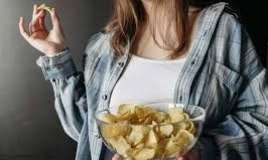 Gənc qızlarda bağırsaq xərçəngi yaradan 2 qida  – Hamı yeyir