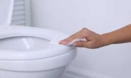 Unitaz qapağını tualet kağızı ilə silmək olmaz:  Xəbərdarlıq