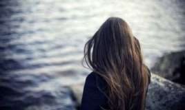 Bakıda ana körpəsini dənizə atdı 