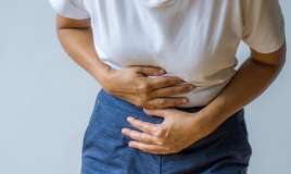 Qida zəhərlənməsinin ən çox yayılmış  simptomları və səbəbləri