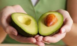 Saç tökülməsinin qarşısını alan meyvə 