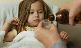 Öskürək siropu 4 yaşdan kiçik uşaqlar üçün risk yaradır -  Xəbərdarlıq