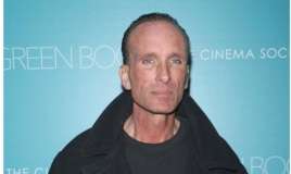 Piter Qrin vəfat etdi 