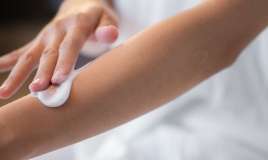 Soyuq hava dərini qurudur:  Qırmızı və qaşınan dərisi olanlar...