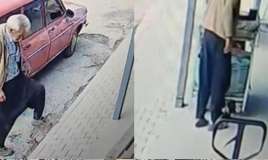 Palçıqlı ayaqqabılarını çıxarıb,  corabla marketə girdi