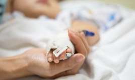 Mingəçevirdə həkimdən dəhşət -  10 aylıq körpəni ölümlə üz-üzə qoydu - Şikayət