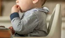 Xırdalanda körpə qida qalığından öldü 