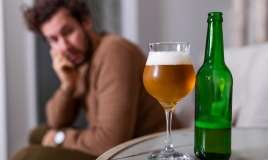  İçkini birdən tərgitmək olmaz 