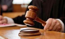 Yeniyetmə qızın ölümünə səbəb olan həkim hakim qarşısında 