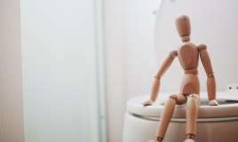  Yağlı qaraciyər xəstəliyinin tualetdə əlaməti 