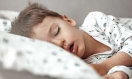 Uşağınız daim ağzı açıq nəfəs alır ? -  Səbəb bu ola bilər! 