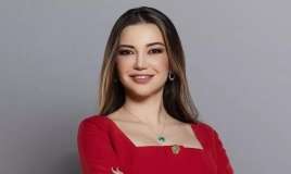 Özünü klinik psixoloq kimi təqdim etdiyi   üçün həbs olundu