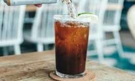 Beyini qurudan, Alsheymerə səbəb olan    - içki 