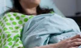 Azərbaycanda 17 yaşlı qız qızdırmadan öldü 