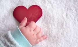 Hər 100 körpədən birində baş verir -   Valideynlər diqqət!