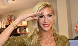 Məşhur model meditasiyadan danışdı:  11 saat tualetə getmədim