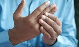 Oynaq ağrısı yağlı qaraciyərdəndir  – Yoxlan