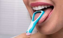 Dilimizi təmizləmək niyə vacibdir? 