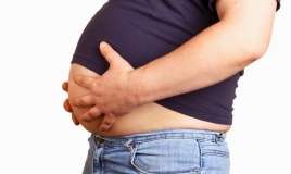 Qarını böyük kişiləri hansı  xəstəliklər    gözləyə bilər?