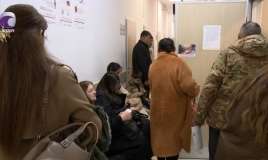 Şəkərli diabet xəstələri niyə saatlarla növbədə gözlədilir? -  VİDEO