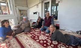 52 ildir ki, üç qüsurlu uşağına baxırlar... -  FOTO