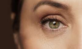 Gözləriniz yaşınızı göstərir -  Sallanmış göz qapaqları, qırışlar...