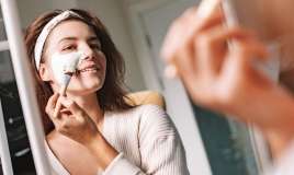 Bahalı kremləri atın:  Bu təbii qarışım dərini tanınmaz hala gətirəcək