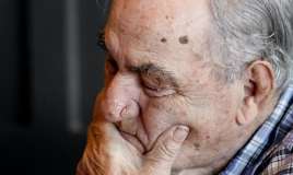 Parkinson xəstəliyinin 10 il əvvəldən   görünən əlaməti