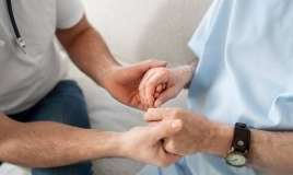 Parkinson xəstəliyində fərqli yanaşma:  7 illik Parkinson xəstəsi normal həyatına qayıtdı