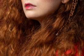 Əsrlər boyu istifadə edilən gözəllik sirri -  Xınanın saça faydaları