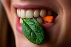 Diş plomblarını qısa müddətə məhv edən   - qidalar