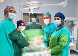 5 günlük körpə üzərində yüksək riskli əməliyyat uğurla icra edildi -  FOTO