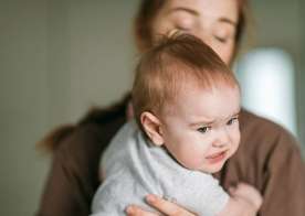 10 aylıq uşaq nələri  bacarmalıdır?