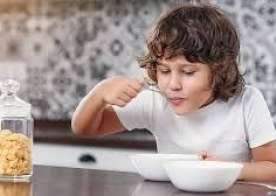 Uşaqlar üçün ən pis səhər yeməkləri  – Nələri vermək olmaz?