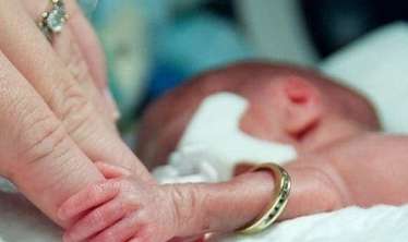 Erkən doğulmuş uşaqlara yüksək səs olmaz  - Nazirliyin ekspert pediatrı