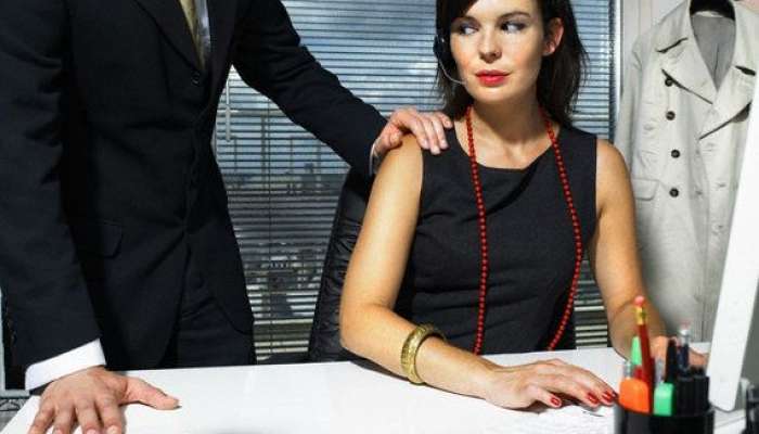 İş yerlərində qadınlara seksual təklif edənlərə   yeni sanksiyalar