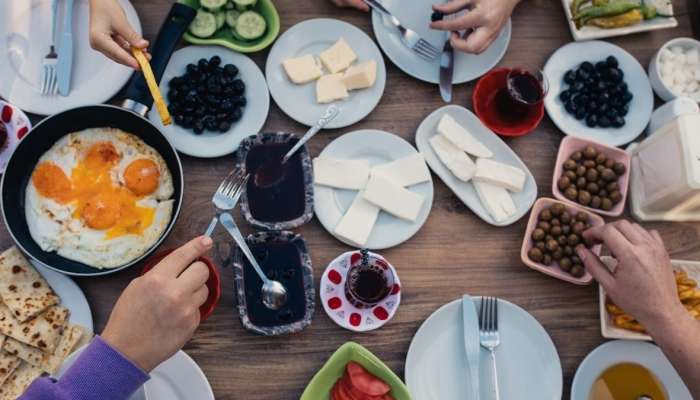 Səhər yeməyində bunları heç vaxt yeməyin:  Zərərli 5 qida