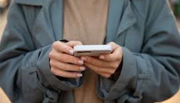 Əldə telefonla gəzmək zərərlidir  – Səbəb