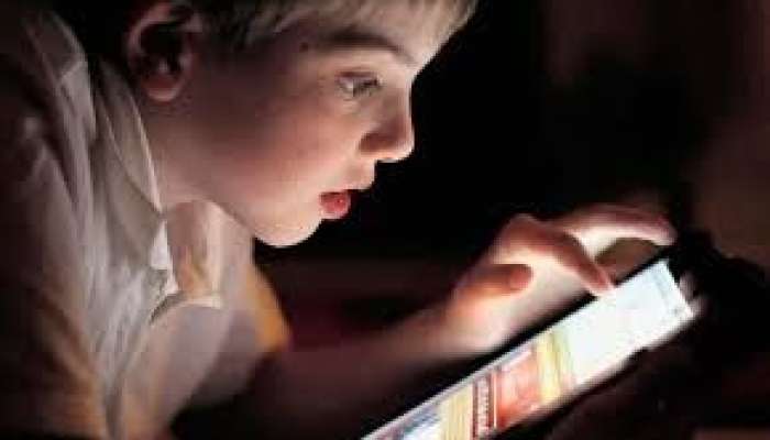 Uşaqlara  gecə telefon vermək olmaz 