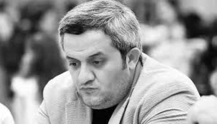 Orxan Lökbatanlı boğazındakı şişdən  əməliyyat olundu