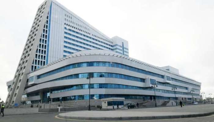 Hansı nazirlər Bakıda xəstəxanada yatır? 